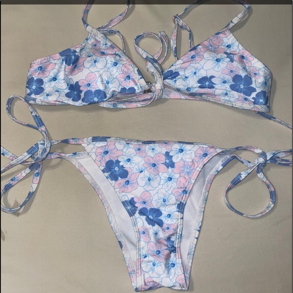 swimsuits - Picture 2 of 7